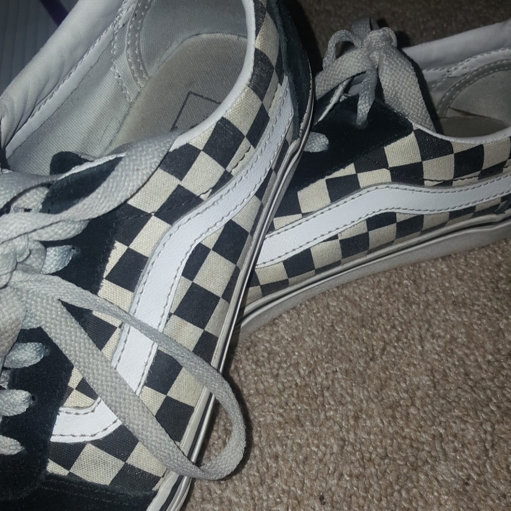 Vans - Picture 2 of 3